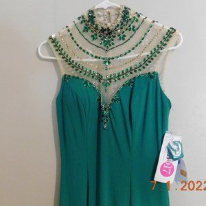 Green STUDIO17 BALLGOWN FORMAL PROM PAGEANT DRESS NWT SZ 4 Elegant Touch